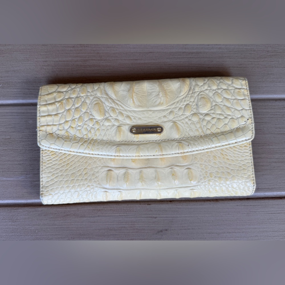 Brahmin Trifold Wallet - Picture 1 of 10